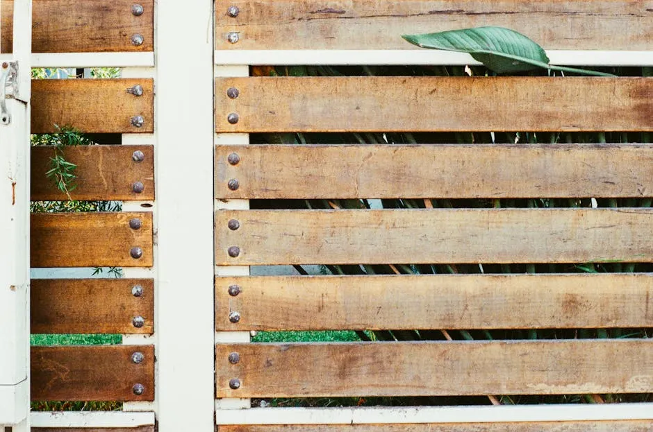 Fix Broken Wooden Slats and Panels (Image Credits: Pexels)