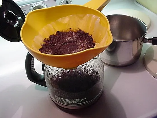 The Water Reservoir Is the Dirtiest Part of Your Kitchen (EraPhernalia Vintage . . . [''playin' hook-y''] ;o, Flickr, CC BY-SA 2.0)