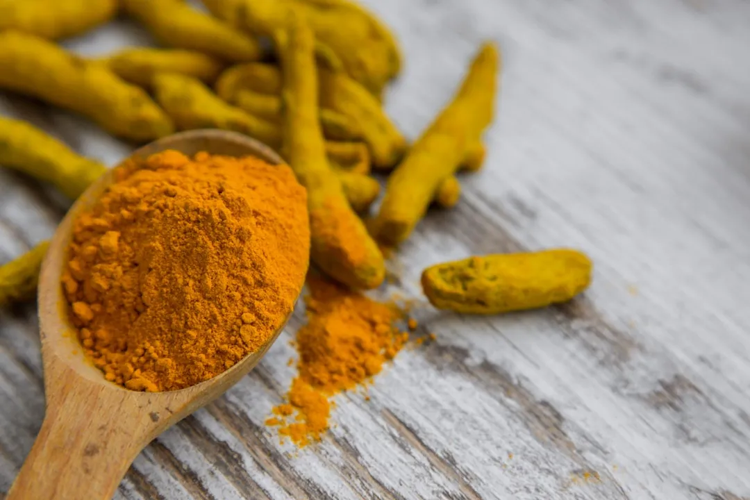 2. Turmeric: More Than a Kitchen Spice (Image Credits: Unsplash)