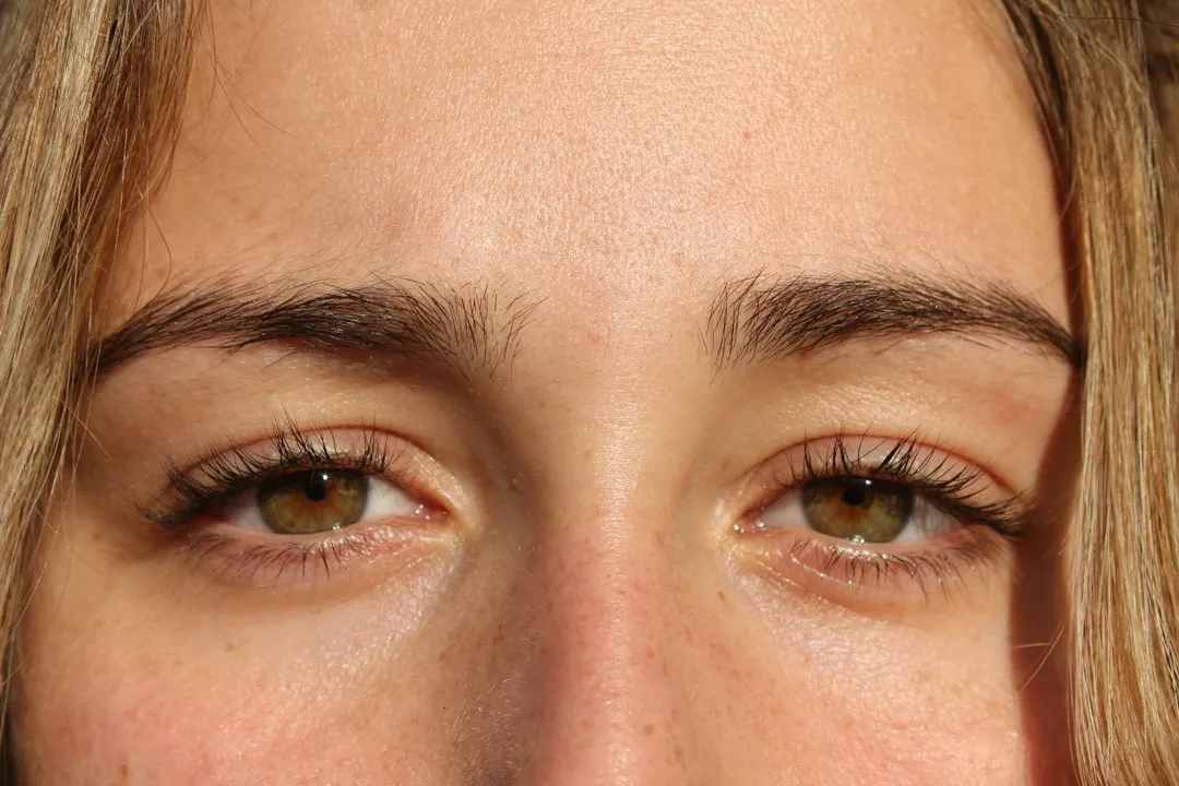 What Is Actually Happening in Your Eyelid (Image Credits: Unsplash)