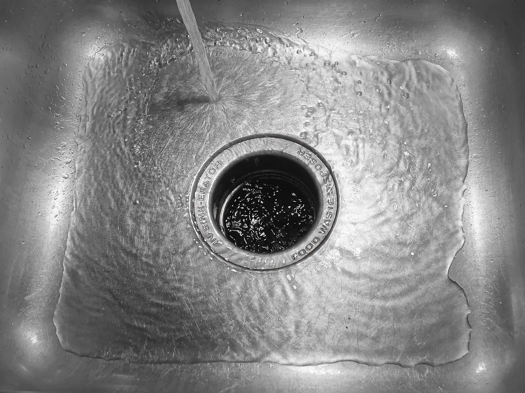 Your Disposal Doesn't Actually Have Blades (Dean Hochman, Flickr, CC BY 2.0)