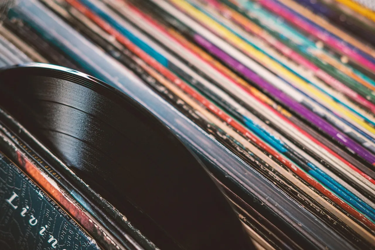 Sex Pistols - "God Save the Queen" on A&M Records (1977) (Image Credits: Pixabay)