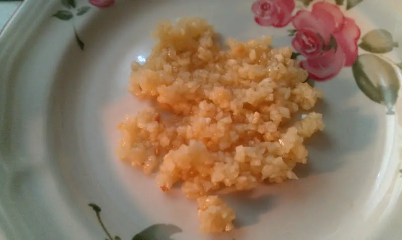 Two Compounds, One Powerful Reaction (By Home Cooking Secrets, CC BY-SA 3.0)