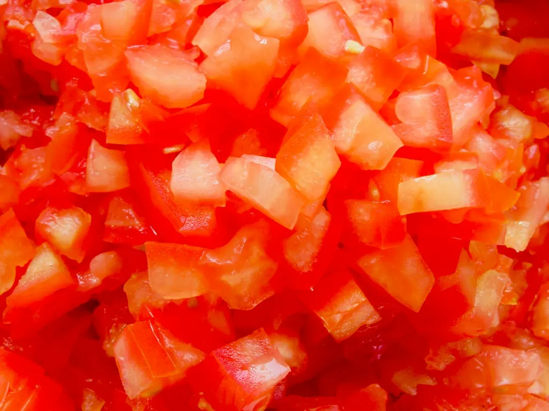 Canned Diced Tomatoes with Green Chiles: The Flavor Booster with Benefits (Image Credits: Unsplash)