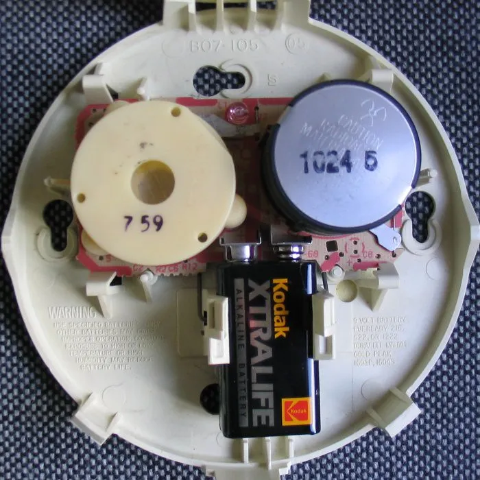 Forgetting the Ten-Year Replacement Rule (Nick Holloway, Flickr, CC BY-SA 2.0)