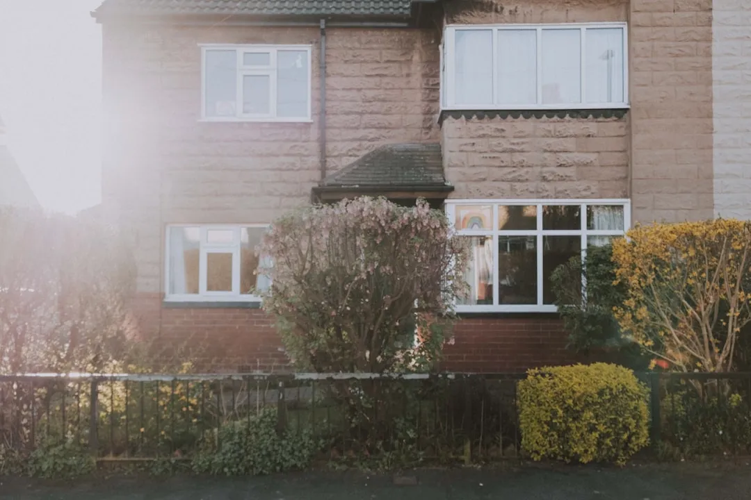 How Suburban Design Works Against Connection (Image Credits: Unsplash)