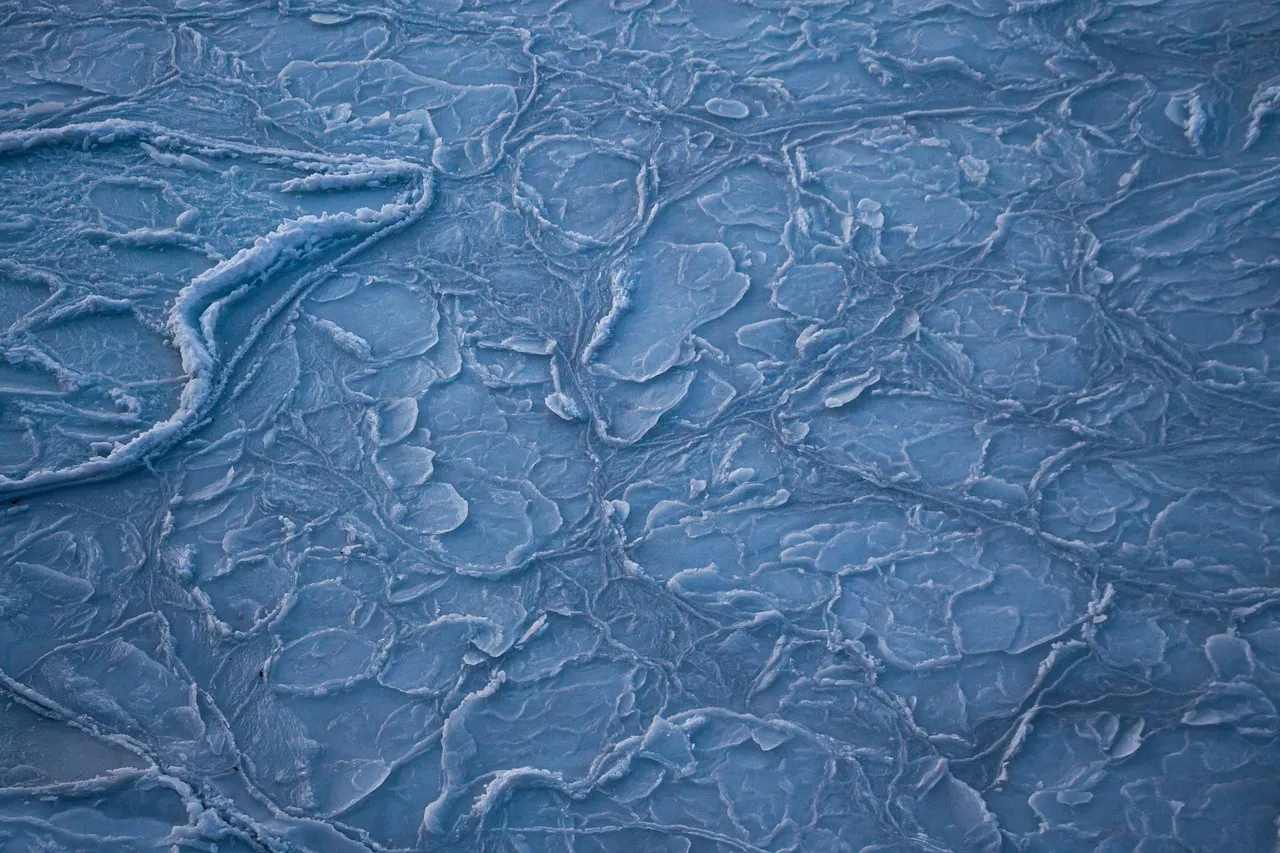 Leaving the Exhaust Duct Uninsulated in Cold Climates (Image Credits: Pixabay)