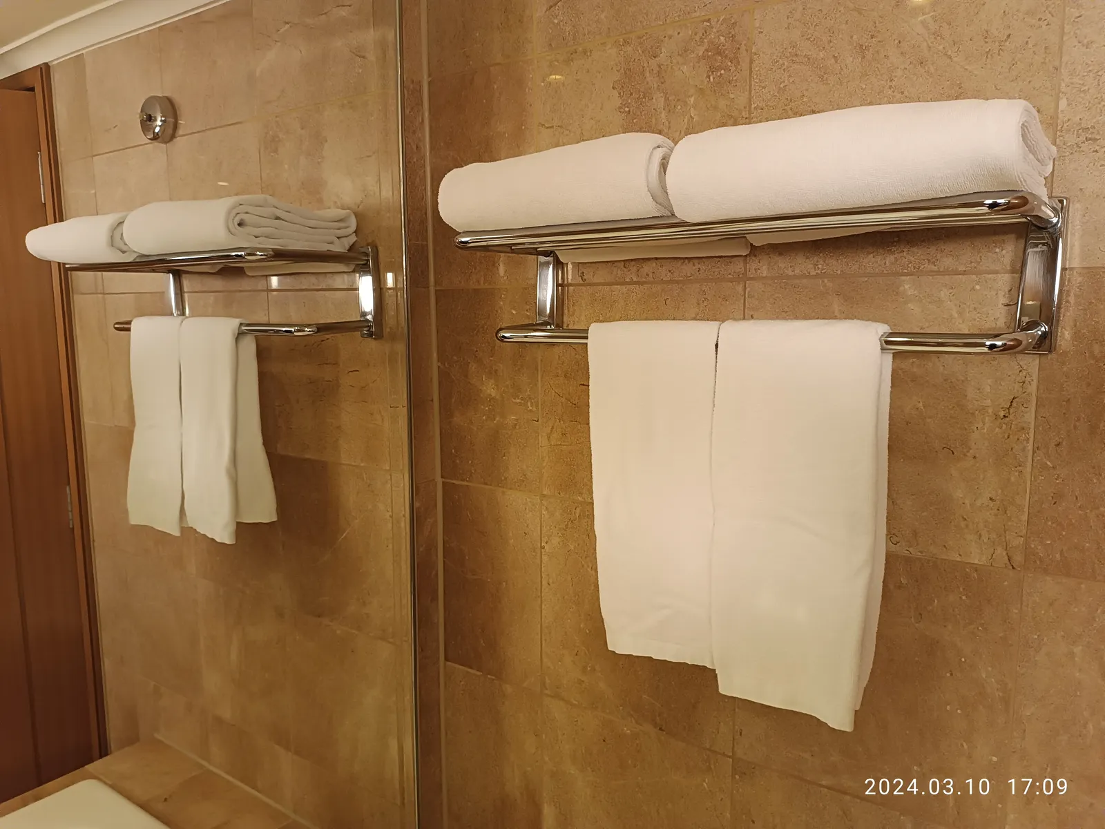 Practical Upgrades That Work in Any Bathroom (By Ounfs Robmmy 238, CC0)