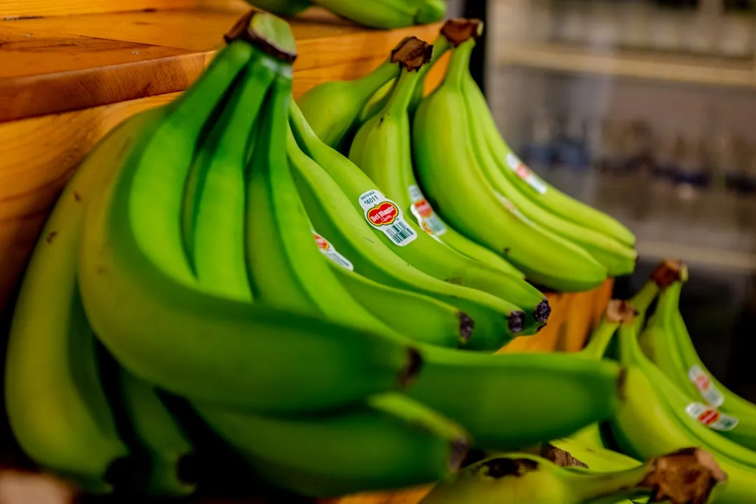 4. Banana: Potassium Against Water Retention (Image Credits: Unsplash)