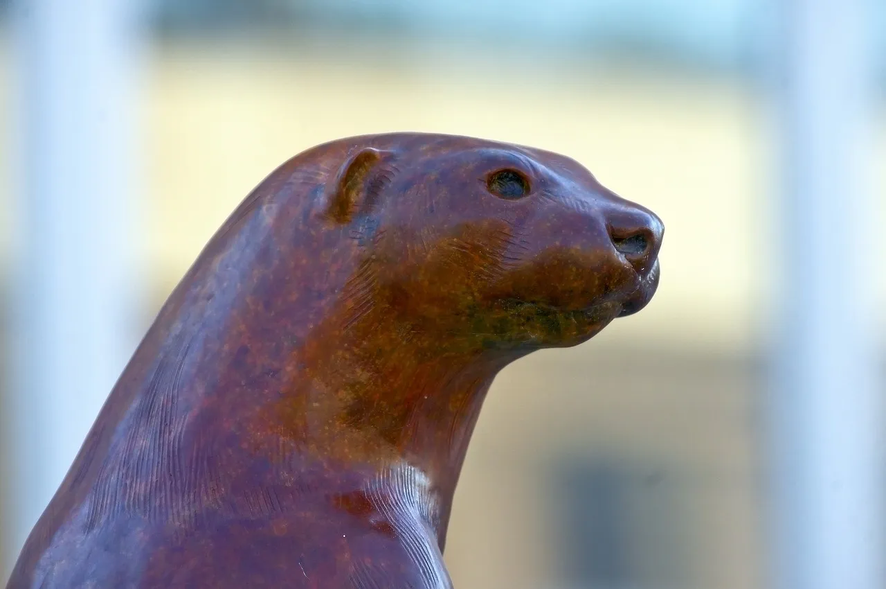 5. Concrete Mid-Century Animal Statues (Image Credits: Pixabay)