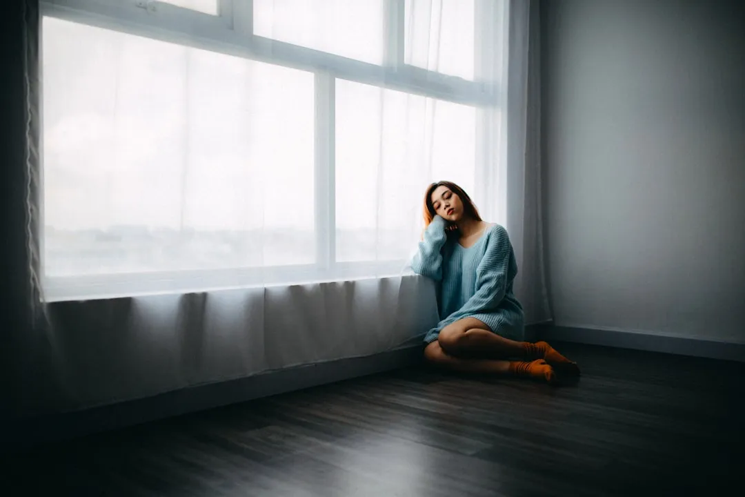 5. Social Life Has Quietly Shrunk to Almost Nothing (Image Credits: Unsplash)