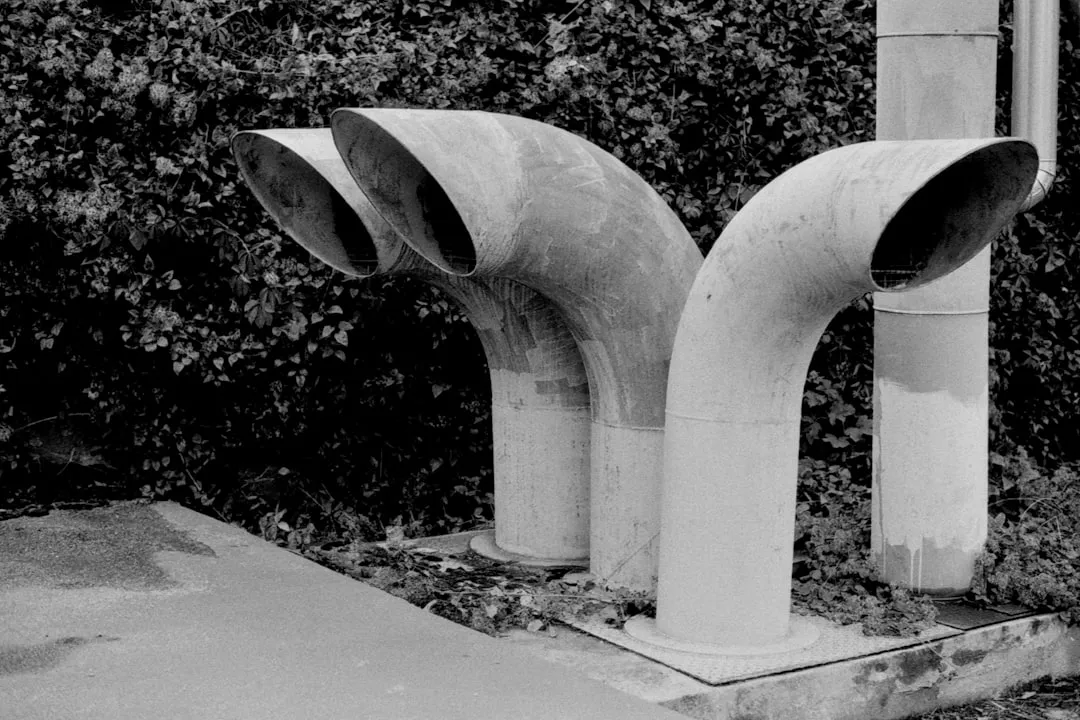 Ignoring Duct Length and Bends (Image Credits: Unsplash)