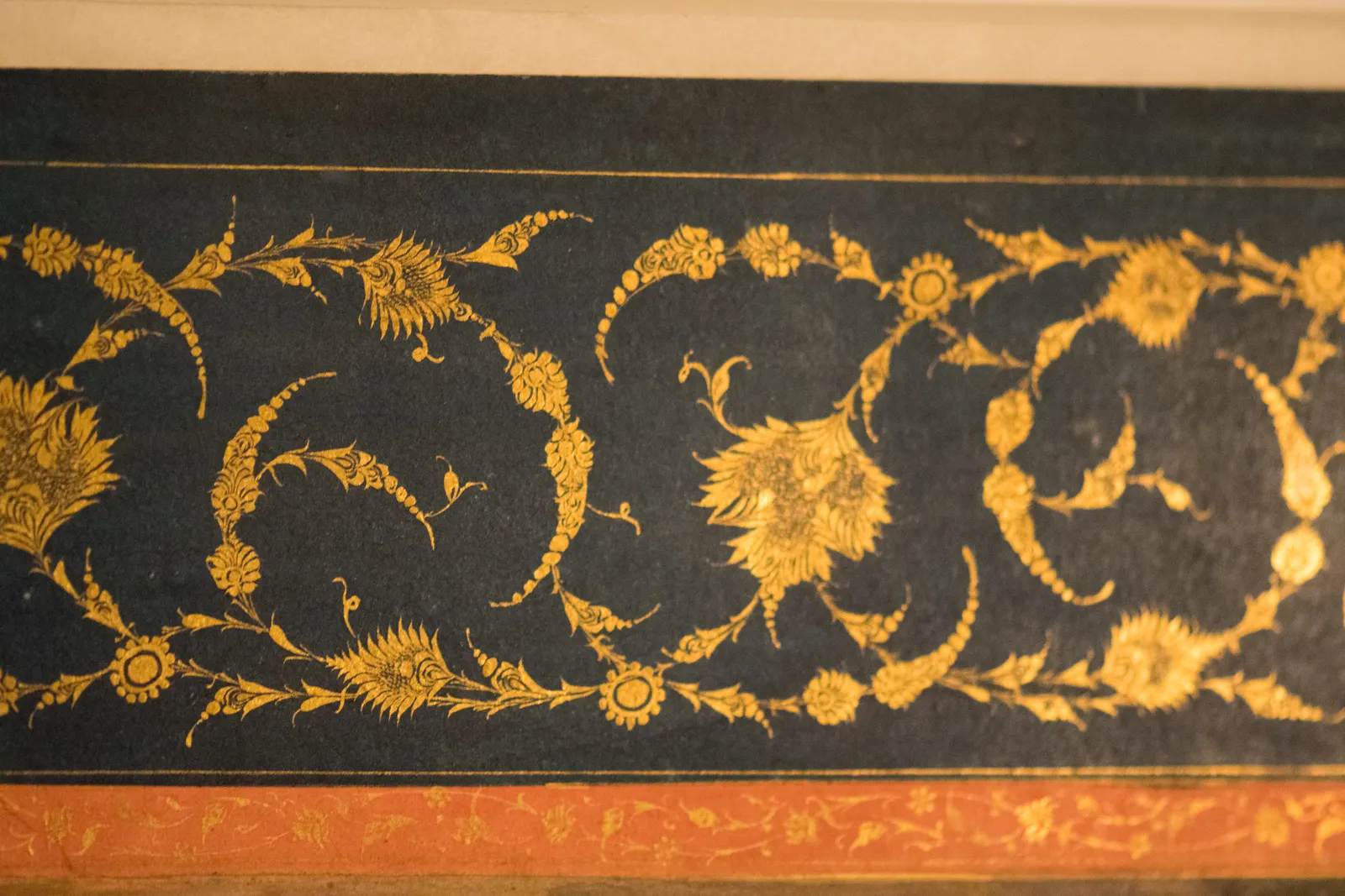 The Secondhand Market Feeding the Movement (Detail on hand-painted cabinet, CC BY 2.0)