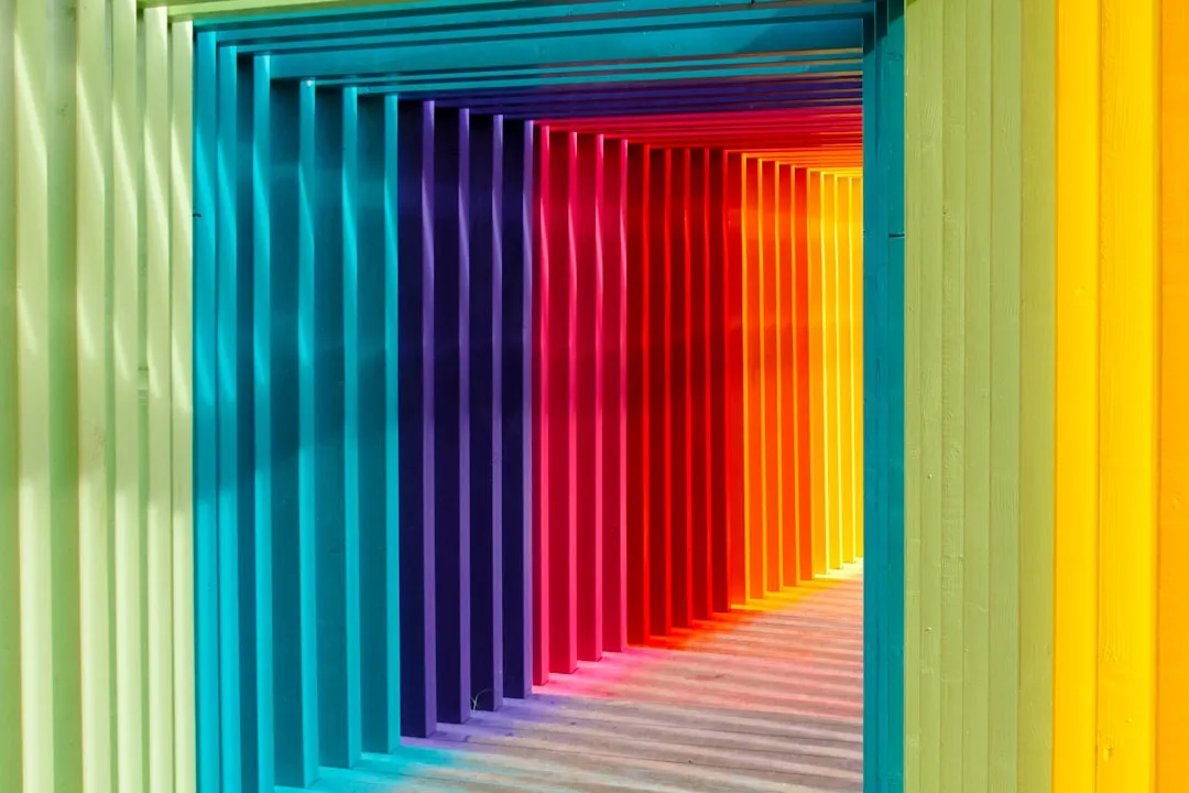 Color Psychology Is Doing a Lot of Work Here (Image Credits: Unsplash)