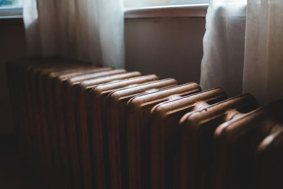 Cast Iron Radiators and the Textiles That Worked With Them (Image Credits: Pexels)