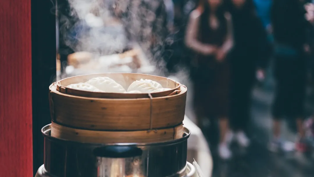 The "En Papillote" Method: Steam as a Cooking Force (Image Credits: Unsplash)
