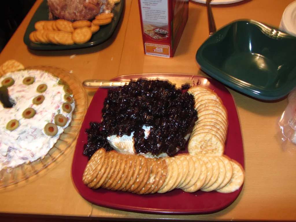 Retro Party Foods on the Menu (Marc-Anthony Macon, Flickr, CC BY-SA 2.0)