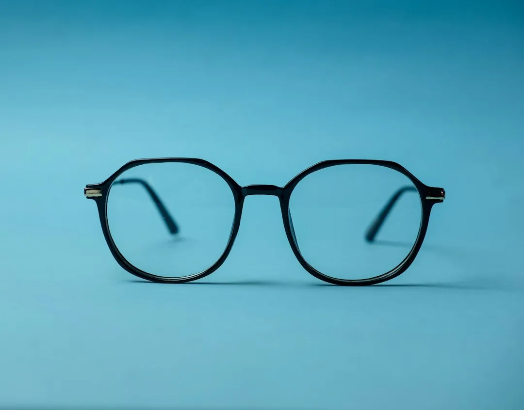 Eyeglasses (Image Credits: Unsplash)