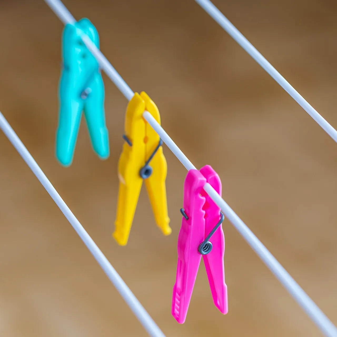 What Sunday Actually Looked Like on the Chore Chart (Image Credits: Pixabay)