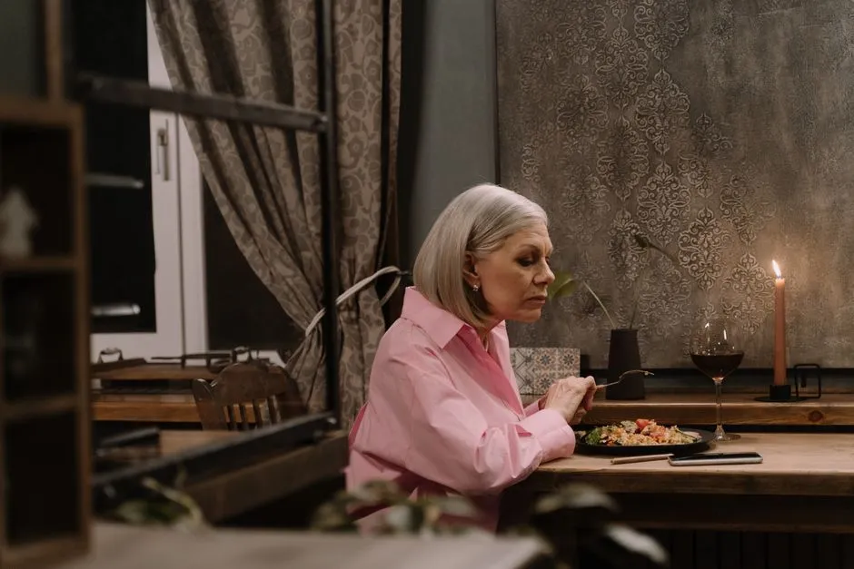 Loneliness and Eating Alone (Image Credits: Pexels)