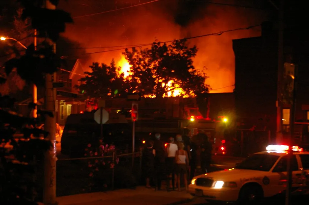Garage Fires Spread Faster and Cause More Damage (mkooiman, Flickr, CC BY-SA 2.0)