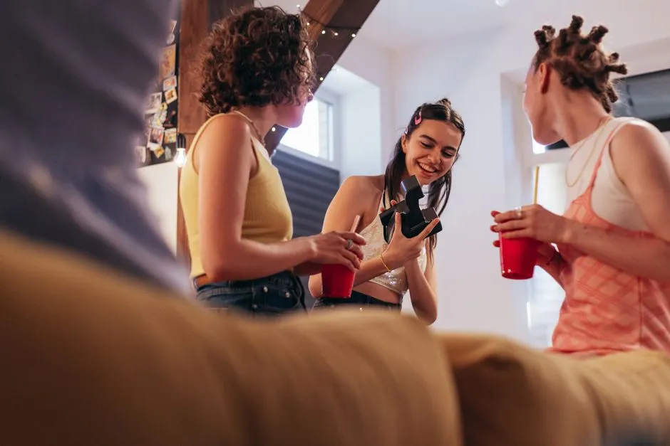 What the Data Says About Snacking Habits in 2026 (Image Credits: Pexels)