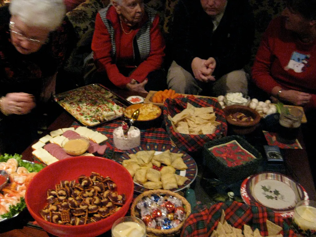 4. Eating a Large Meal Late at Night (dpstyles™, Flickr, CC BY 2.0)