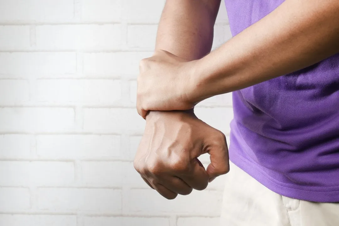 The Role of Synovial Fluid: Your Body's Built-In Lubricant (Image Credits: Unsplash)