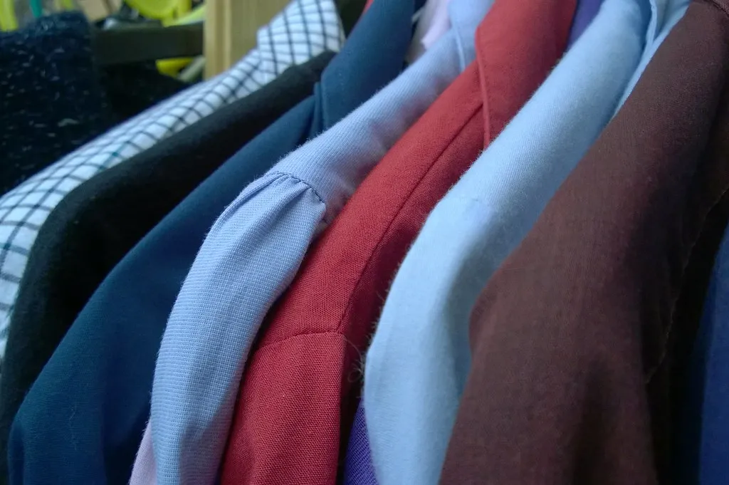 The Right Technique for Using a Damp Press Cloth (comedy_nose, Flickr, CC BY 2.0)