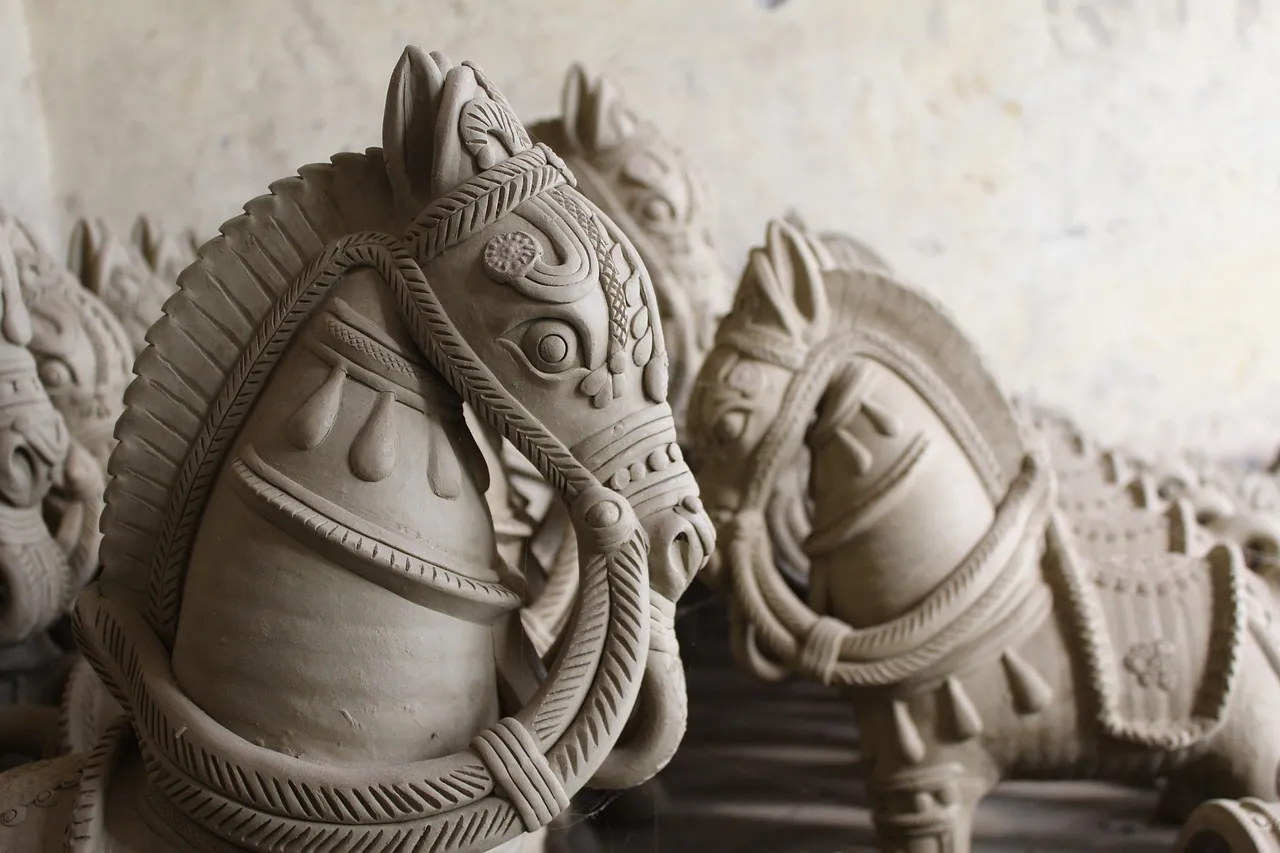 What Patina Actually Means for Value (Image Credits: Pixabay)