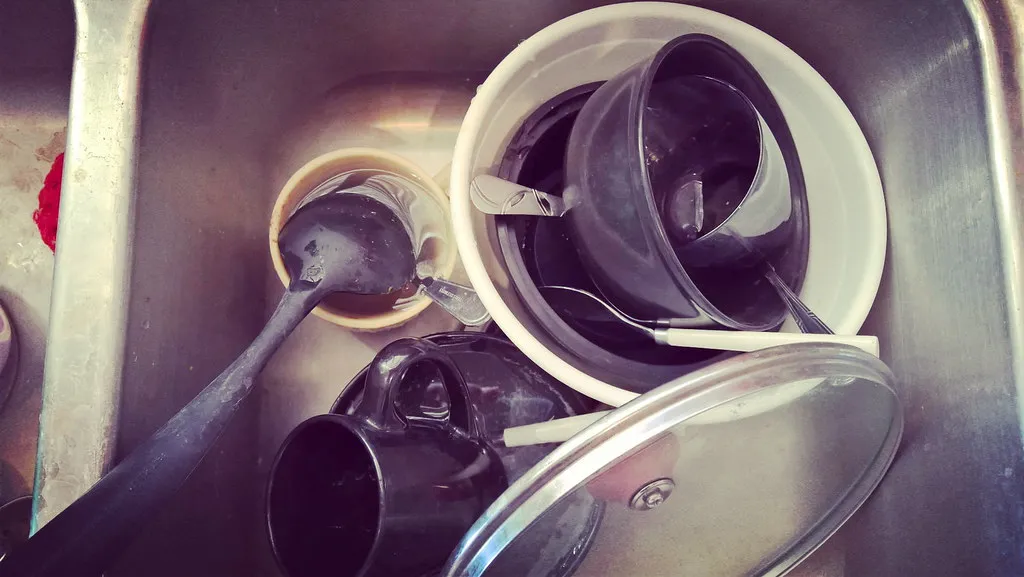 5. Dirty Dishes and Organic Buildup in Kitchen Drains (wafflesatnoon, Flickr, CC BY 2.0)