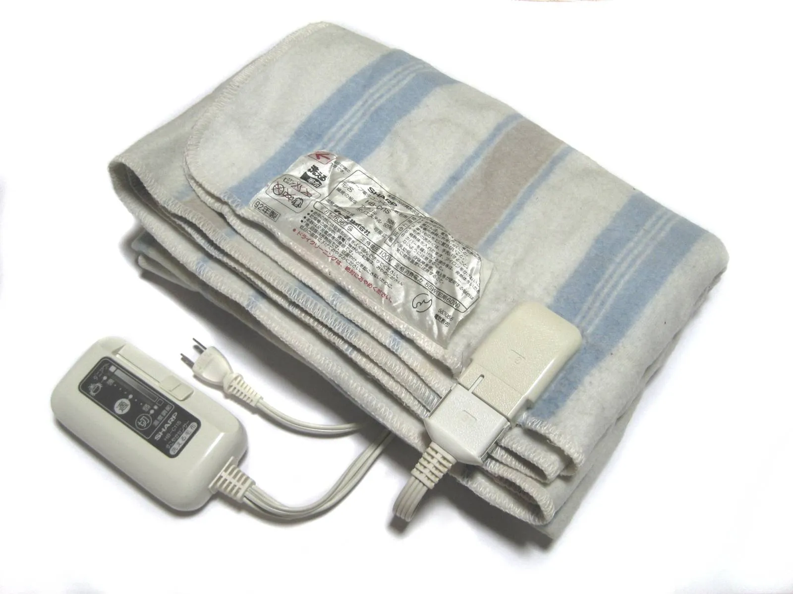 3. Plugging Into an Extension Cord or Power Strip (By Qurren, CC BY-SA 3.0)