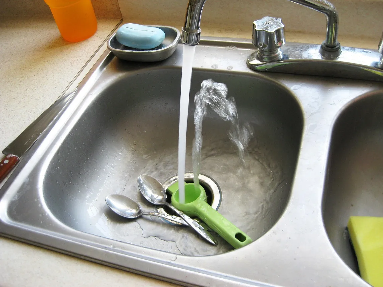 Dish Washing: Where Things Really Add Up (Image Credits: Pixabay)