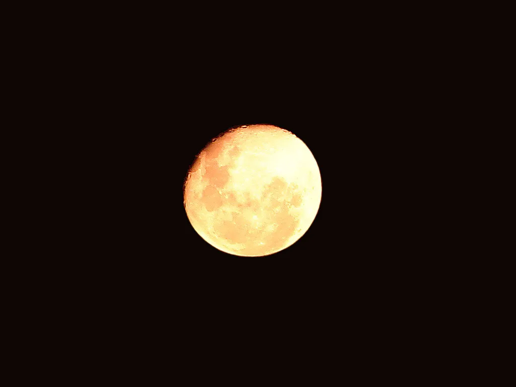 Moonlight Itself Interferes with the Body's Clock (Diego3336, Flickr, CC BY 2.0)