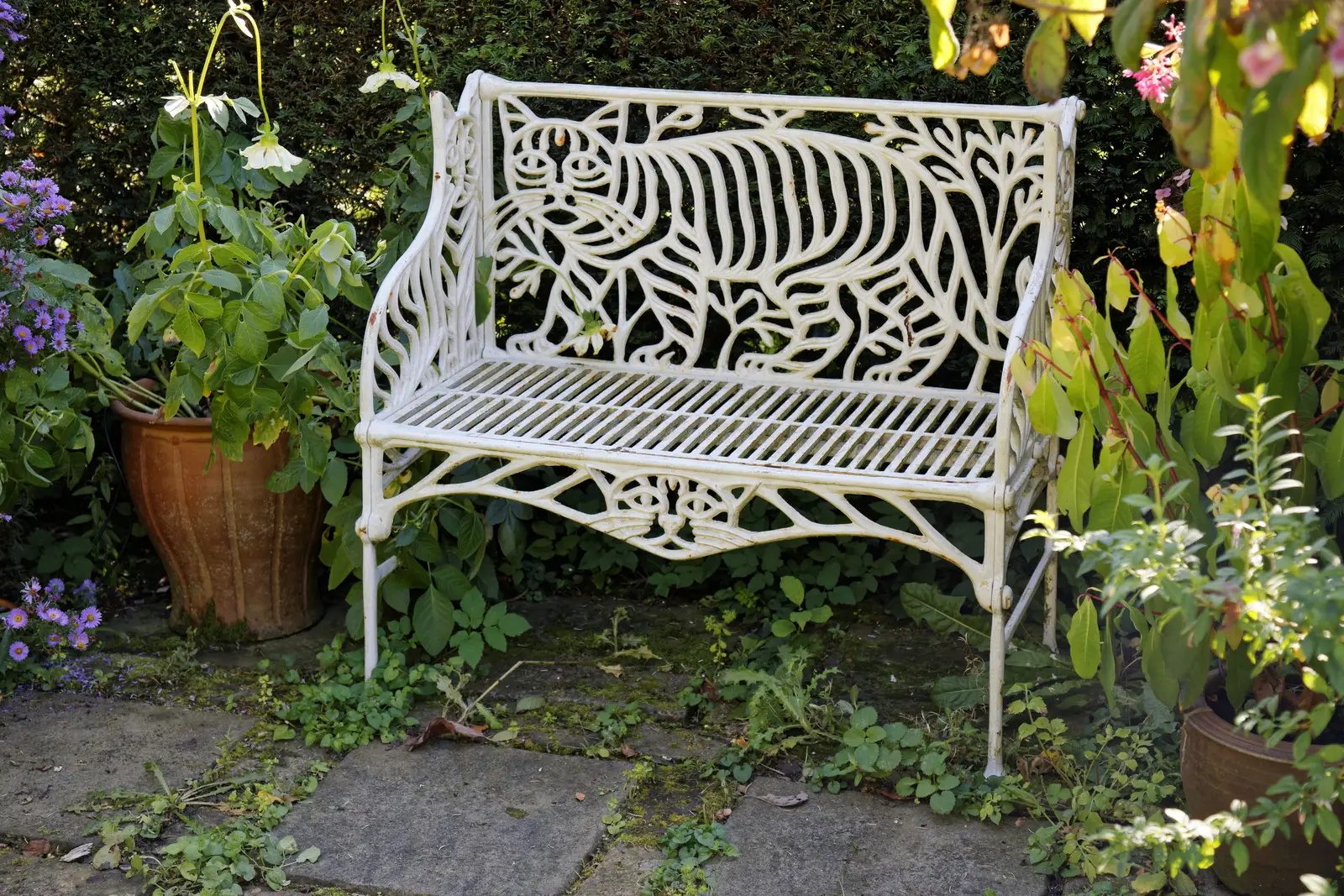 Christopher Dresser and the Designer Bench (By Acabashi, CC BY-SA 4.0)