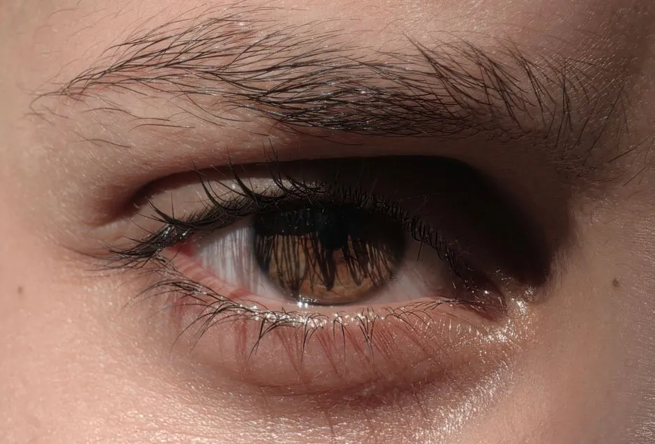The Medial Canthal Area: The Tiny Corner Everyone Skips (Image Credits: Pexels)