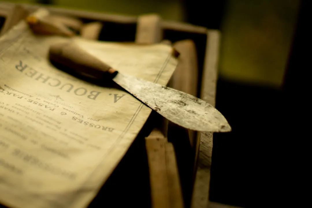 1. Hand-Forged Trowels (Image Credits: Unsplash)