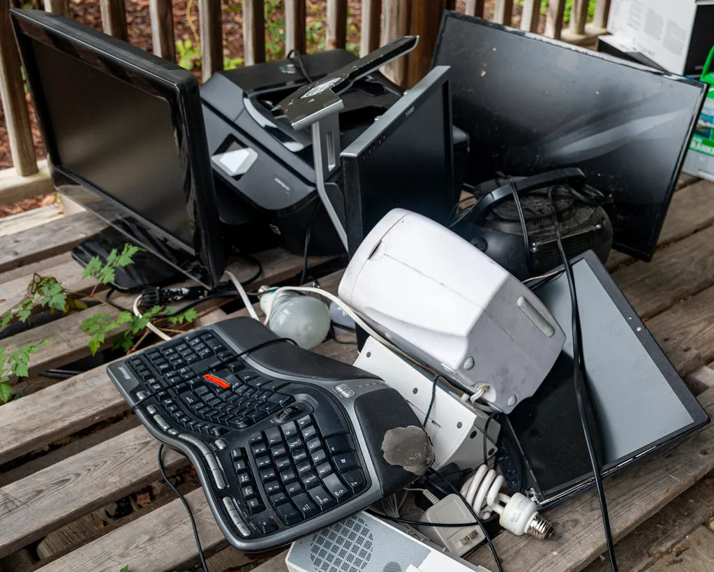 Electronics: Built Not to Last (Image Credits: Flickr)
