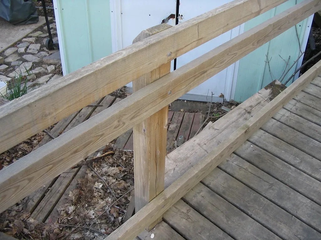 The Older-Deck Problem That Affects Millions of Homes (emmajane_net, Flickr, CC BY 2.0)