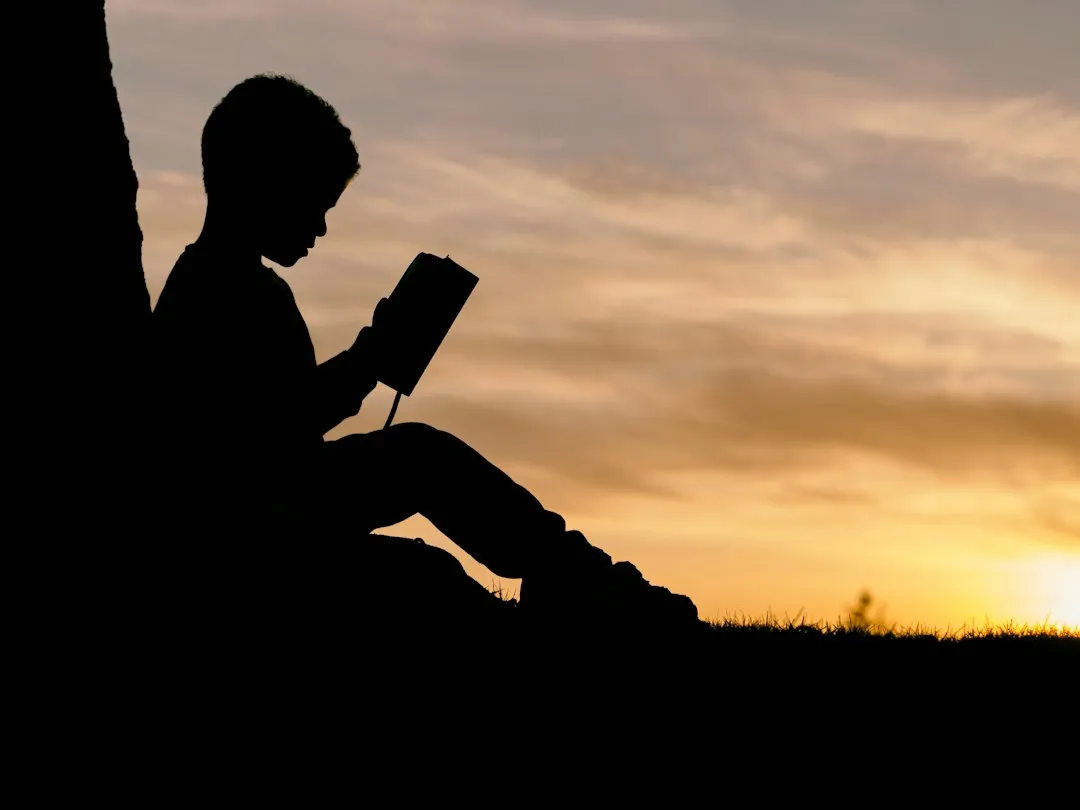 Reading Books and Comics vs. Short-Form Digital Content (Image Credits: Unsplash)