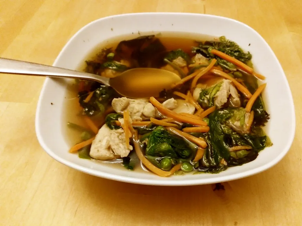 4. Bone Broth: Rich in Precursors, With Some Caveats (personaltrainertoronto, Flickr, CC BY 2.0)