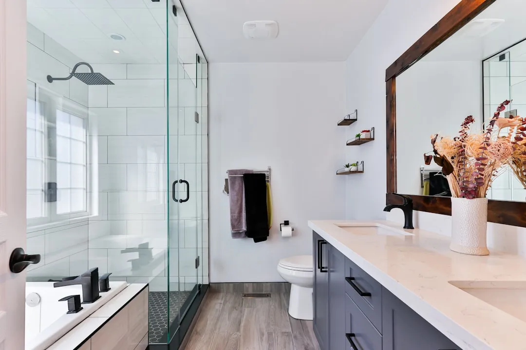 What Buyers Actually Feel When They Walk In (Image Credits: Unsplash)