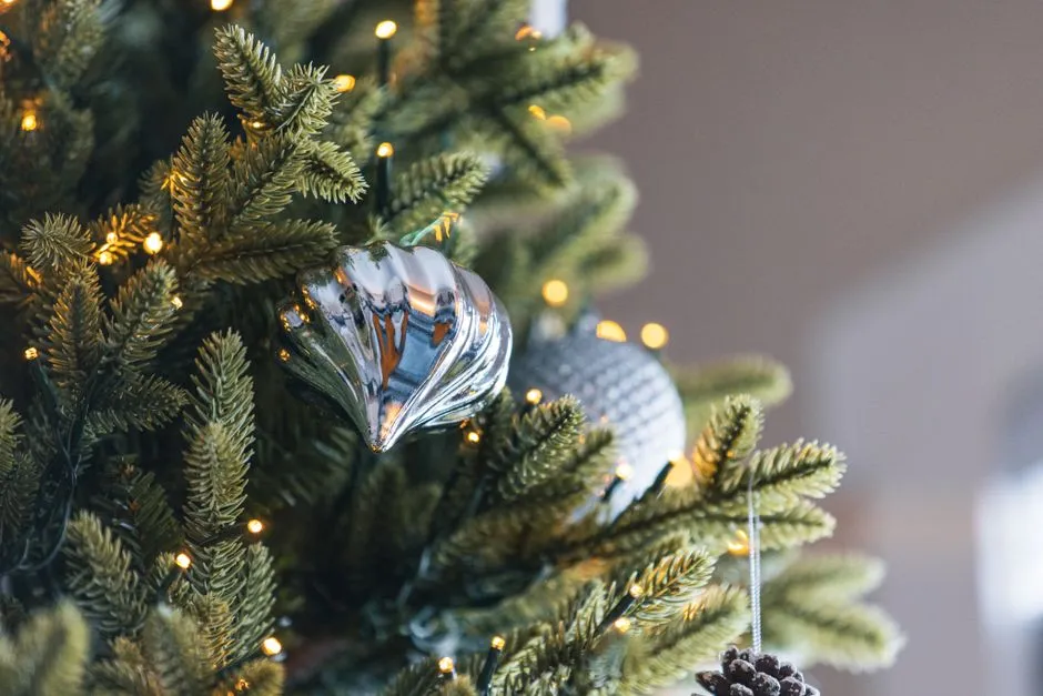The Rise of the Artificial Tree Market (Image Credits: Pexels)