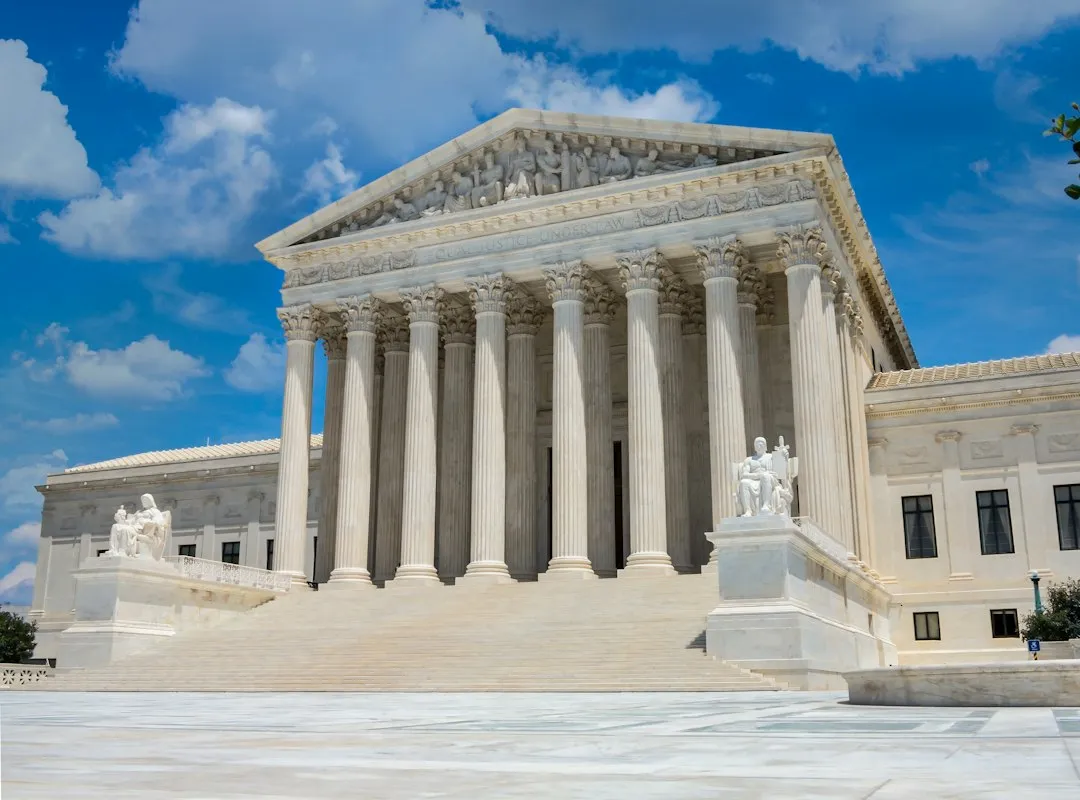 A Real Supreme Court Case That Shows the Stakes (Image Credits: Unsplash)