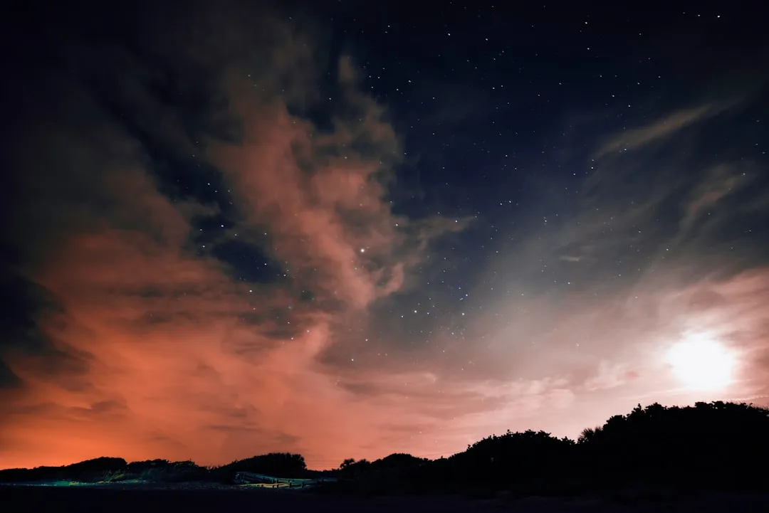Reading the Night Sky: The Cloud Cover Signal (Image Credits: Unsplash)