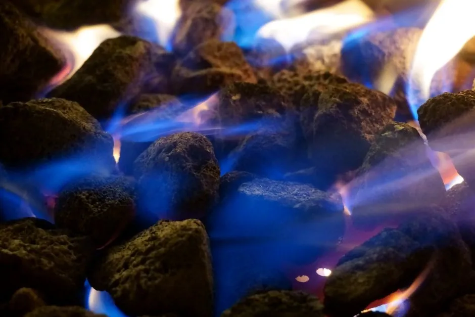 Ongoing Operating Costs: Gas vs. Wood Year to Year (Image Credits: Pexels)