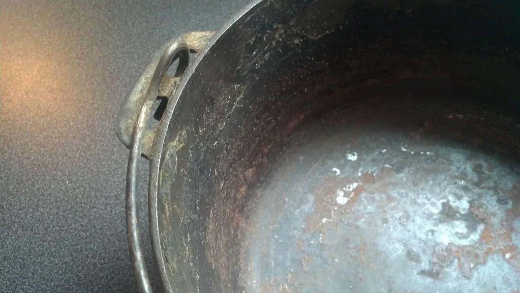 Vintage Kitchenware (Stockton350, Flickr, CC BY 2.0)