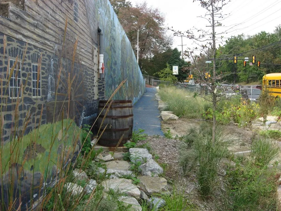Understanding What a Rain Barrel System Actually Does (Rain Barrel, Public domain)