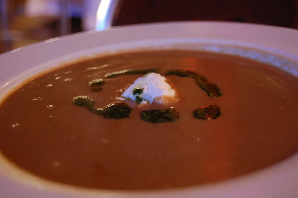 4. Build Meals Around Legumes and Beans (stu_spivack, Flickr, CC BY-SA 2.0)