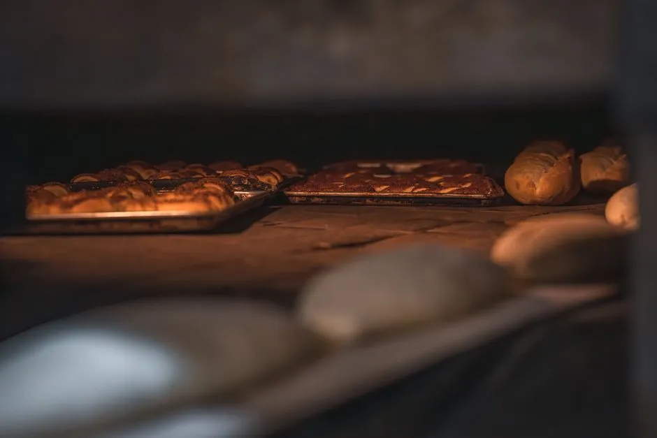 4. Supermarket Bread: Par-Baked and Passed Off as Fresh (Image Credits: Pexels)